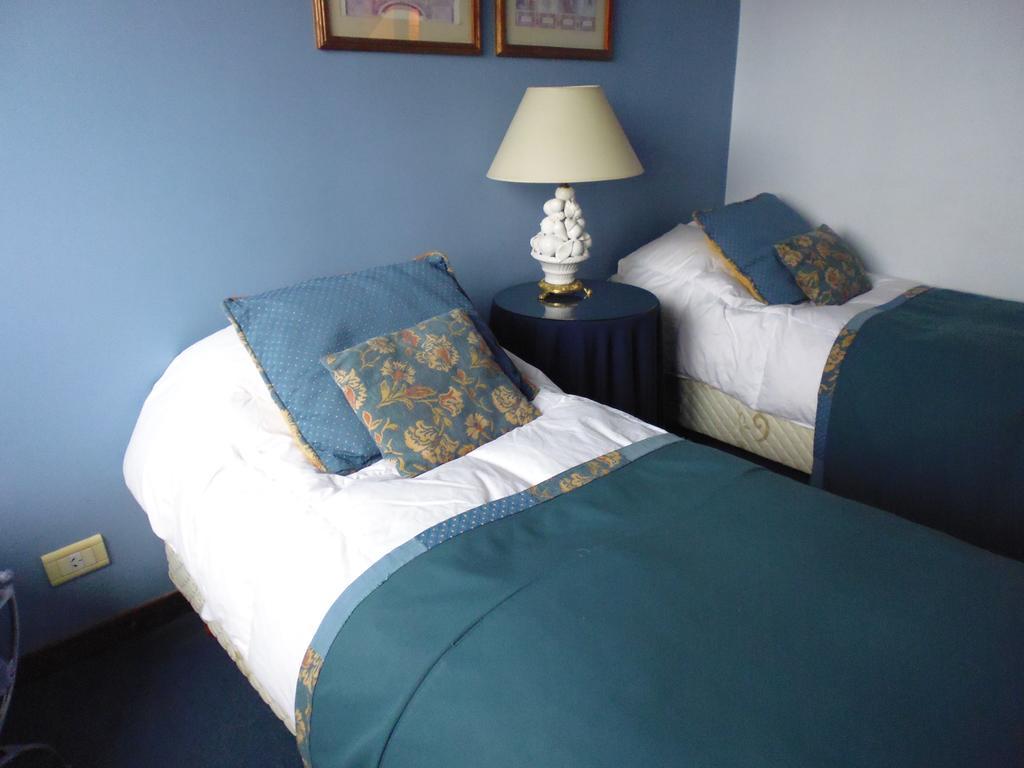 Hosteria Residencia Linares Ushuaia Habitación foto